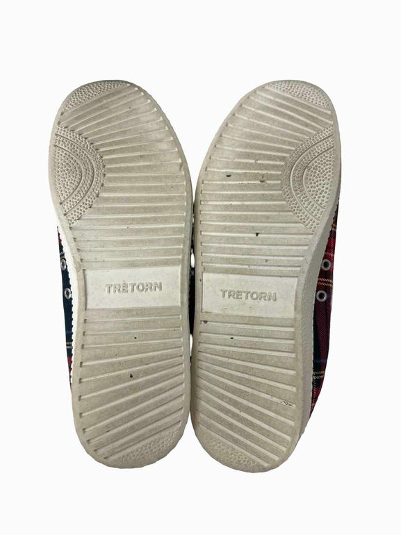 TRETORN NYLITE CLASSIC TARTAN SNEAKERS SIZE: 8.5