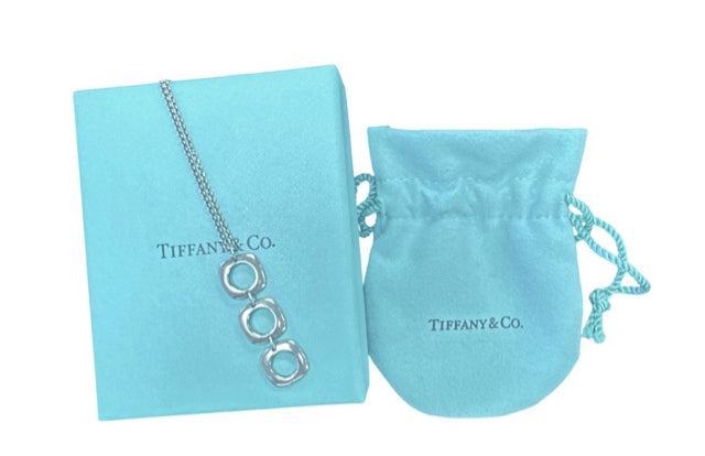 TIFFANY & CO TRIPLE SQUARE CUSHION LINK PENDANT NECKLACE