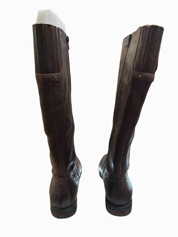 ABEO NIB YENNY TALL BOOTIE size: 9.5