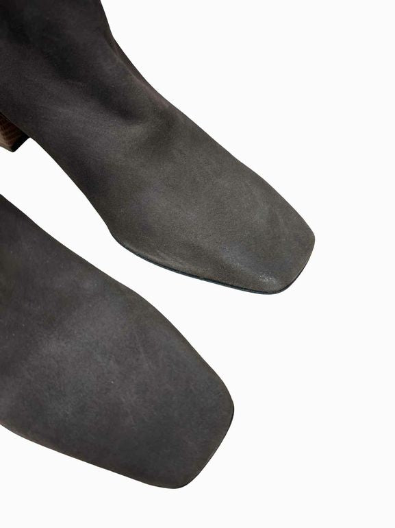 RON WHITENWB LANA SUEDE/EMBOSSED LIZARD LEATHER WEATHERPROOF BUCKLE BOOTIE  SIZE: 9