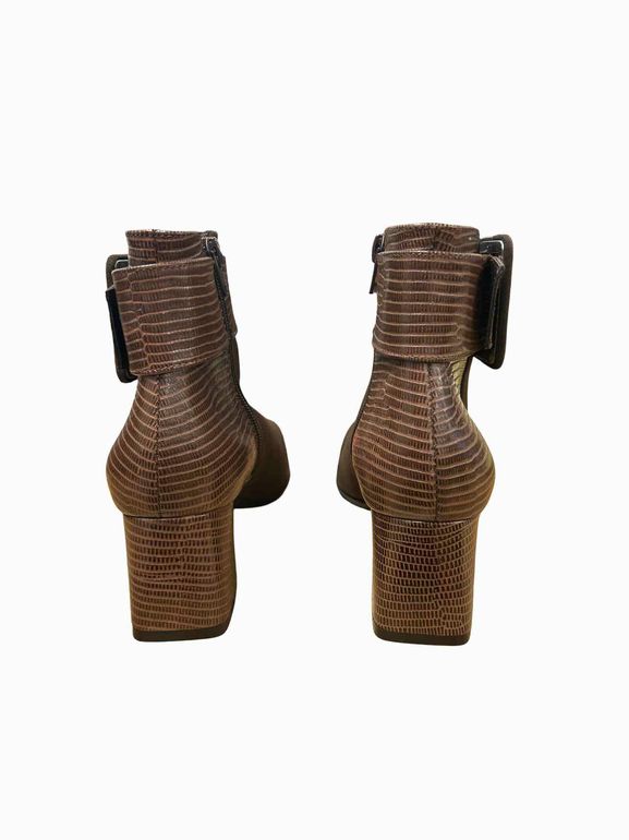 RON WHITENWB LANA SUEDE/EMBOSSED LIZARD LEATHER WEATHERPROOF BUCKLE BOOTIE  SIZE: 9