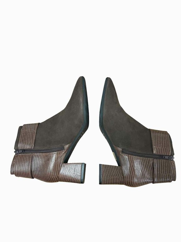 RON WHITENWB LANA SUEDE/EMBOSSED LIZARD LEATHER WEATHERPROOF BUCKLE BOOTIE  SIZE: 9