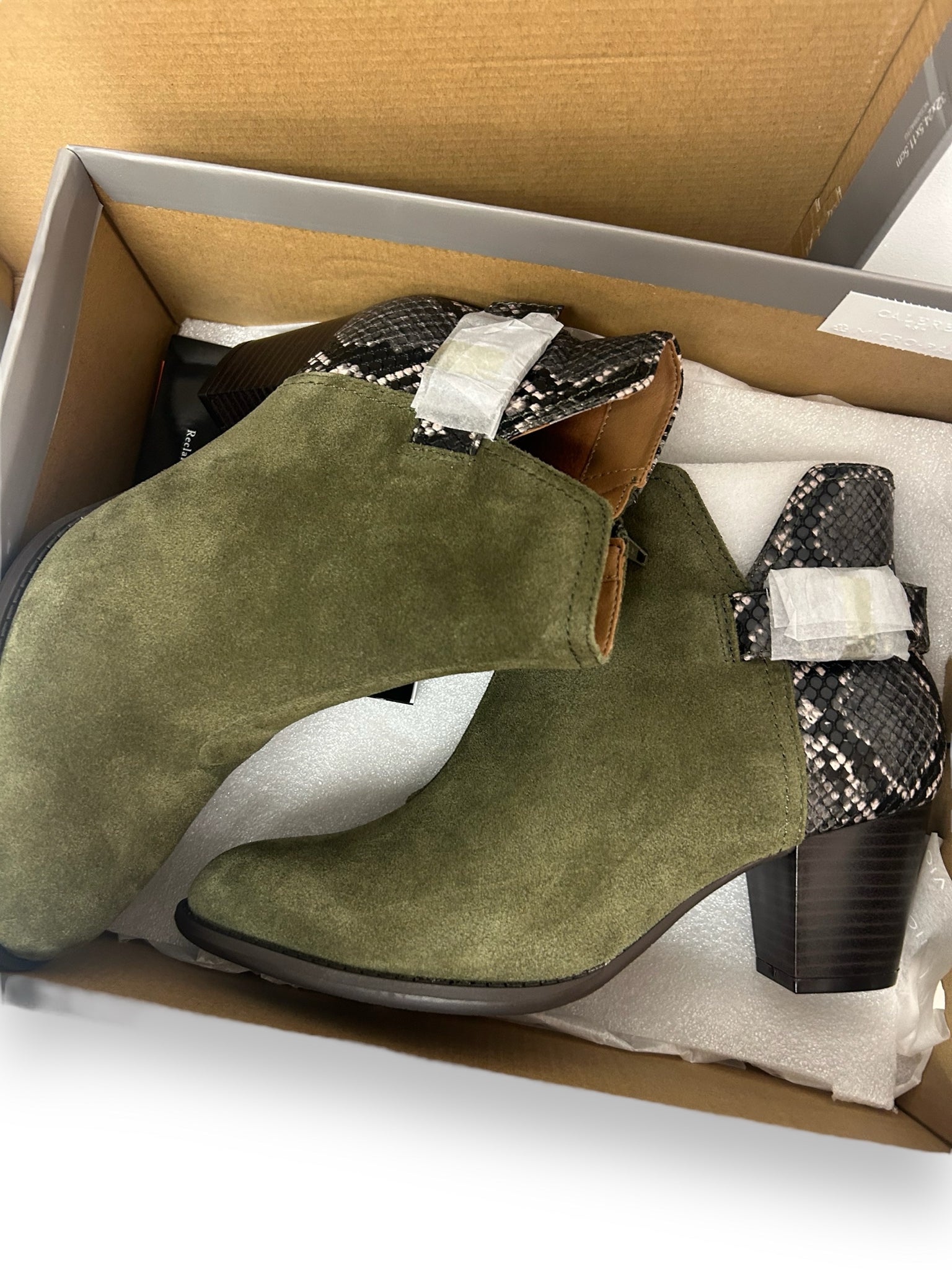 VIONIC NEW W/ BOX NAOMI SNAKE BOOTIE OLIVE SIZE 7.5