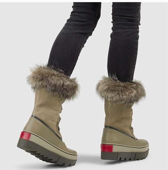 SORREL NWOB JOAN OF ARCTIC SNOW BOOT SIZE: 8.5