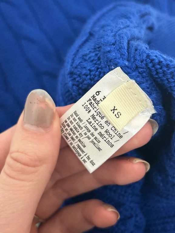 6397 CABLE SHORTS BRIGHT BLUE SIZE: XS