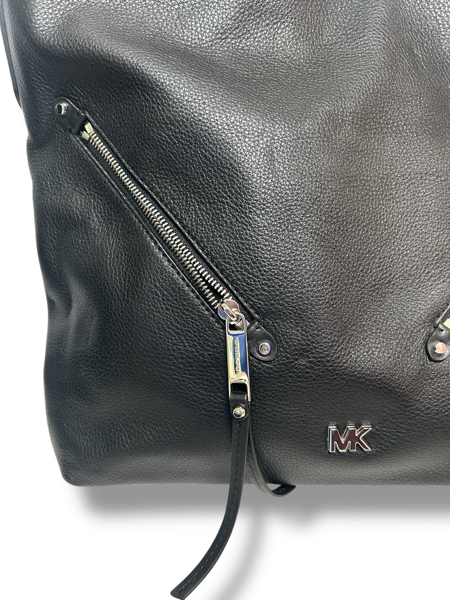 MICHAEL KORS NWT! MICHAEL KORS EVIE LEATHER HOBO BLACK