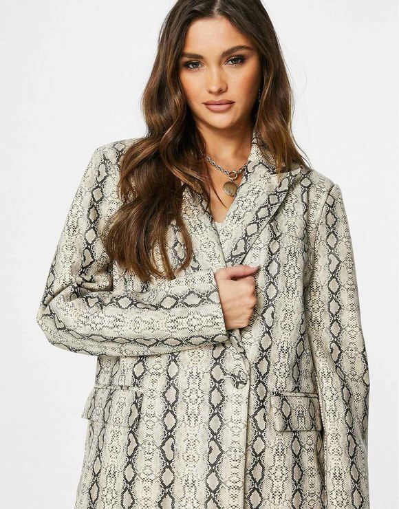 4TH & RECKLESS OVERSIZED CAMILLE SNAKE PRINT SNAKE PRINT BLAZER SIZE M