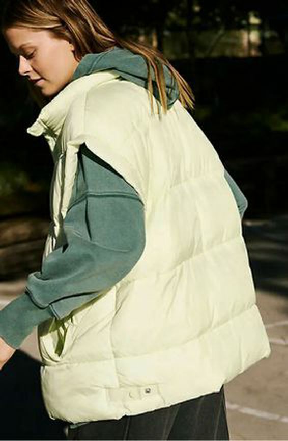 FREE PEOPLE NWT!  IN A BUBBLE PUFFER VEST IN WHIPPED LIME SIZE S