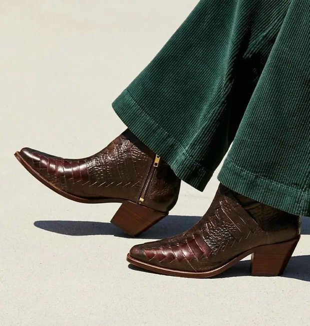 FREE PEOPLE ALLIGATOR EMMET DISTRESED WESTERN LEATHER BOOT SIZE 40