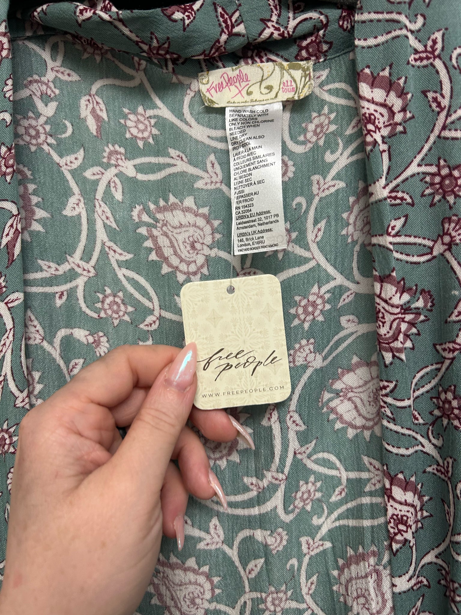 NWT FREE PEOPLE VINE PRINT OVERSIZED KIMONO ONE SIZE