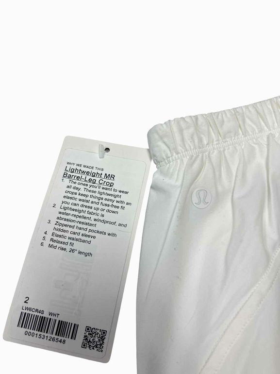 LULULEMON NWT LIGHTWEIGHT MID RISE BARREL LEG CROP PANT SIZE: 2