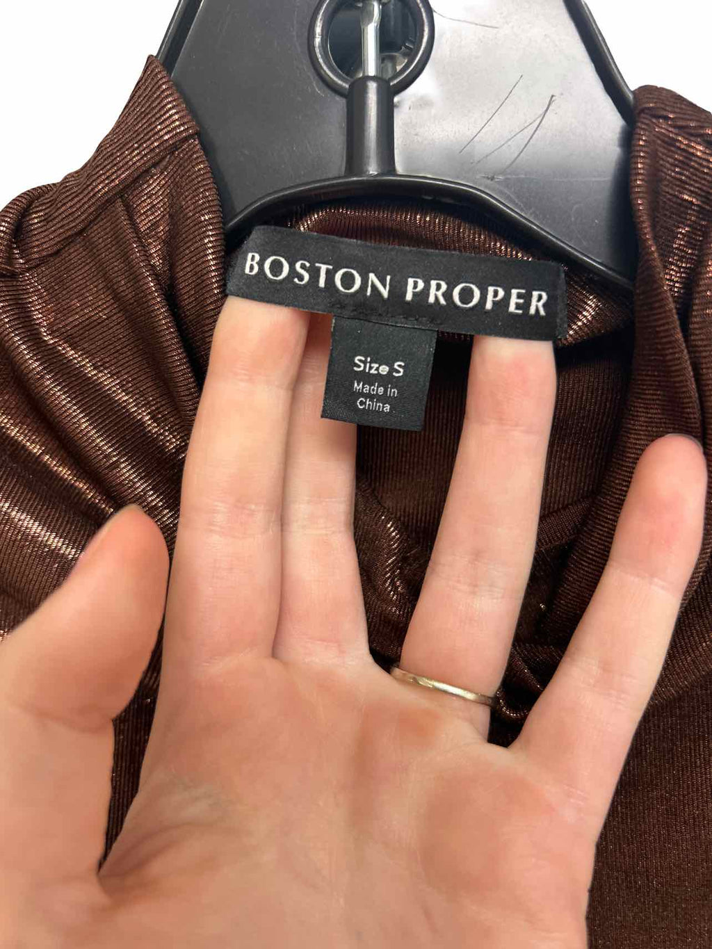 BOSTON PROPER METALLIC DRAPE MOCK NECK KNIT TOP SIZE: S