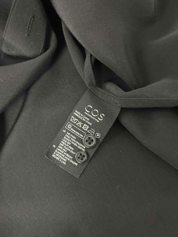 COS 100% SILK BLOUSE SIZE: 4