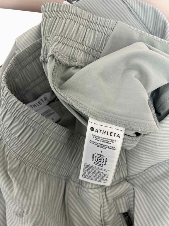 ATHLETA NWT! BROOKLYN TEXTURED JOGGER IN CITY STRIPE COAST GREY SIZE: 2