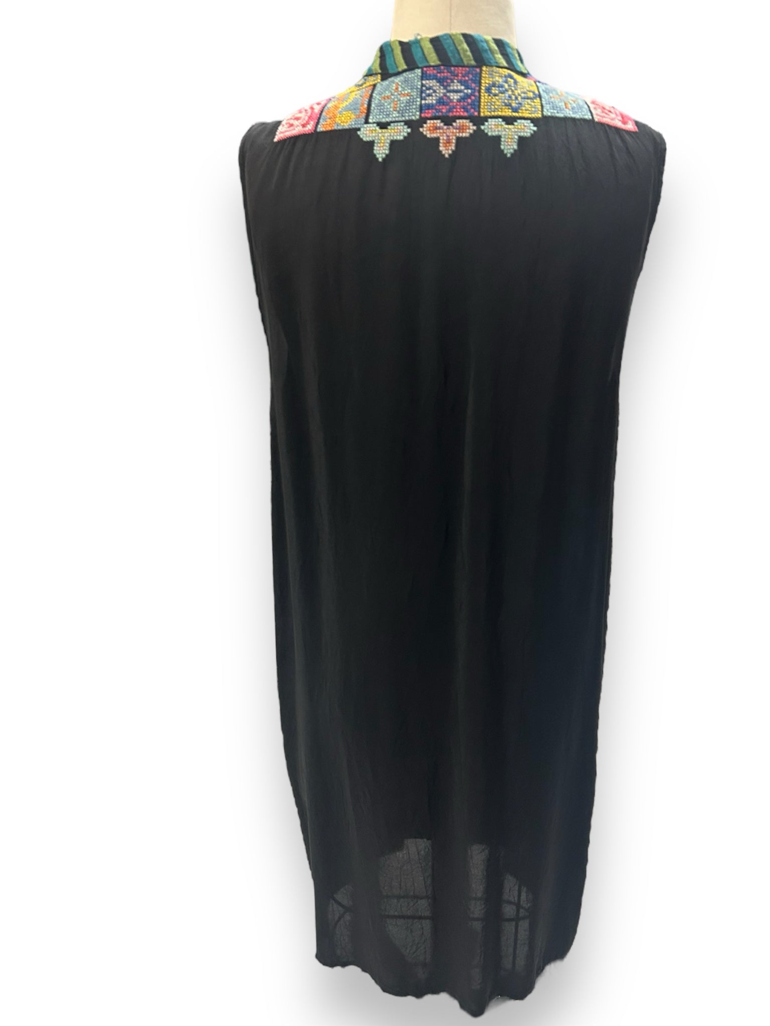 JOHNNY WAS BLACK TORREYA MULTI EMBROIDERED BUTTON TUNIC SIZE SMALL