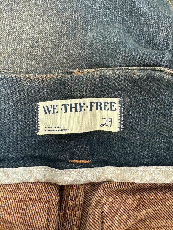 WE THE FREE DREAM MAKER BRUSHED RELAXED MID-RISE DENIM JEANS SIZE 29