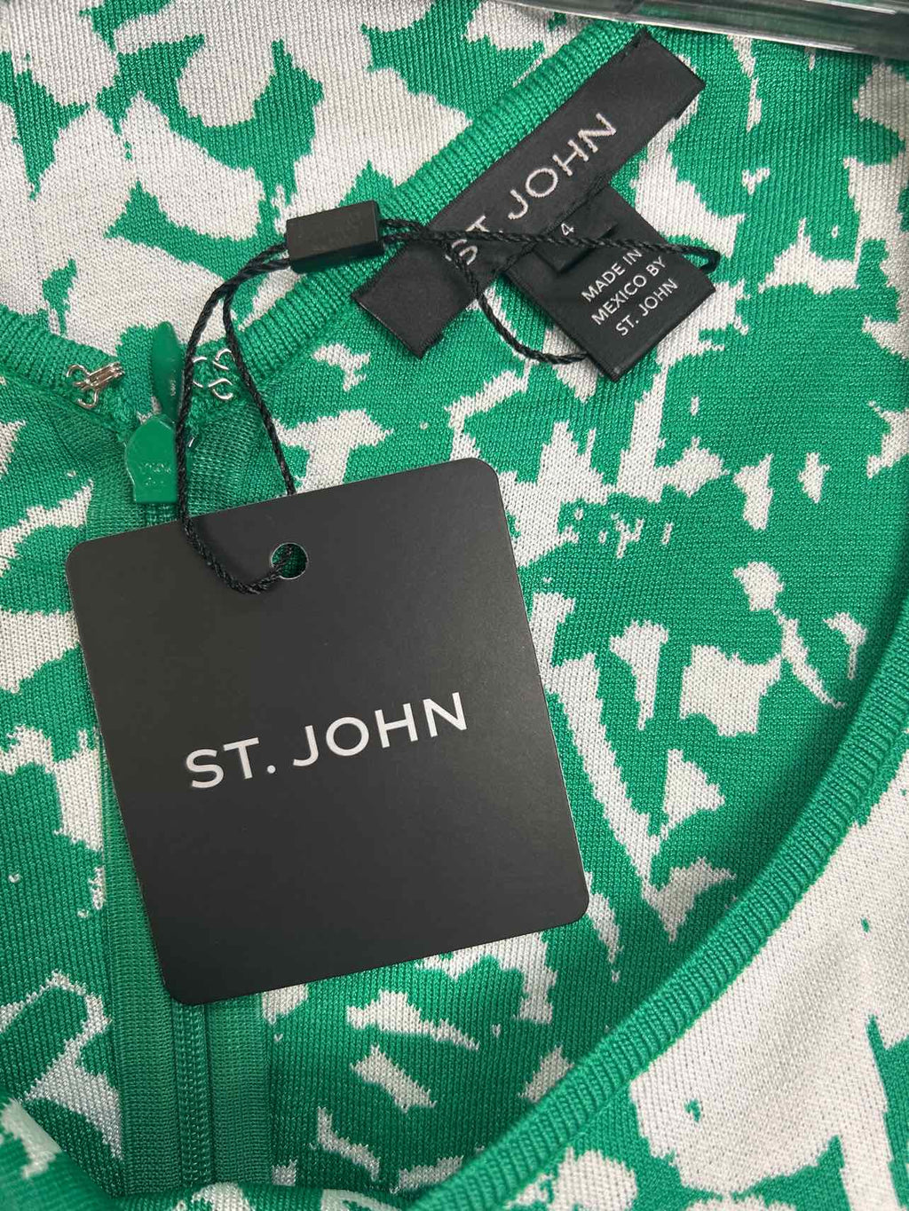 ST. JOHN  NWT! SANTANA SLEEVELESS FLORAL KNIT DRESS SIZE 4