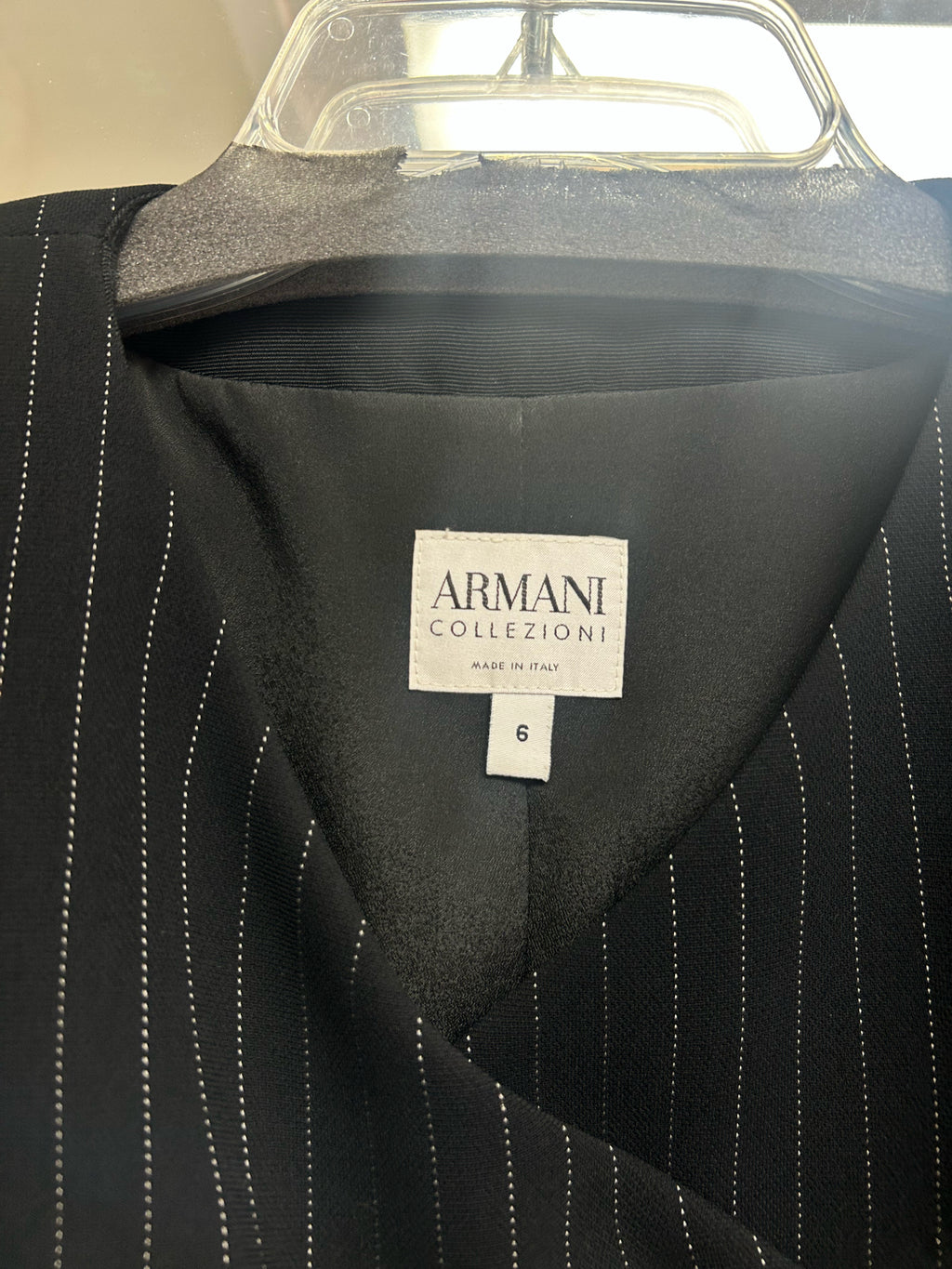 ARMANI COLLEZIONI PIN STRIPED CROPPED BLACK WHITE BLAZER JACKET SIZE US 6