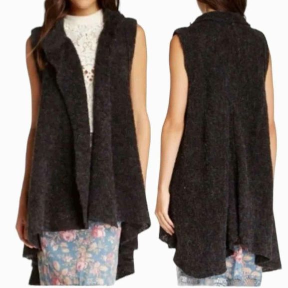 FREE PEOPLESTAND AND DELIVER WOOL/ALPACA SWING VEST SIZE: L