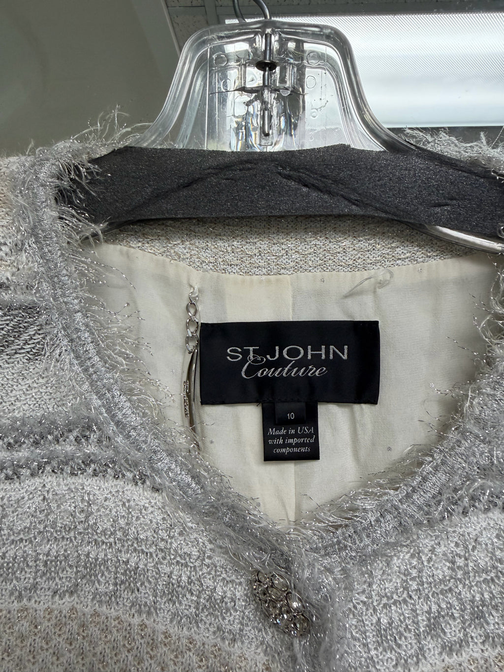 ST JOHN COUTURE TWEED METALLIC FRINGE SILVER JACKET SKIRT SET SIZE 10