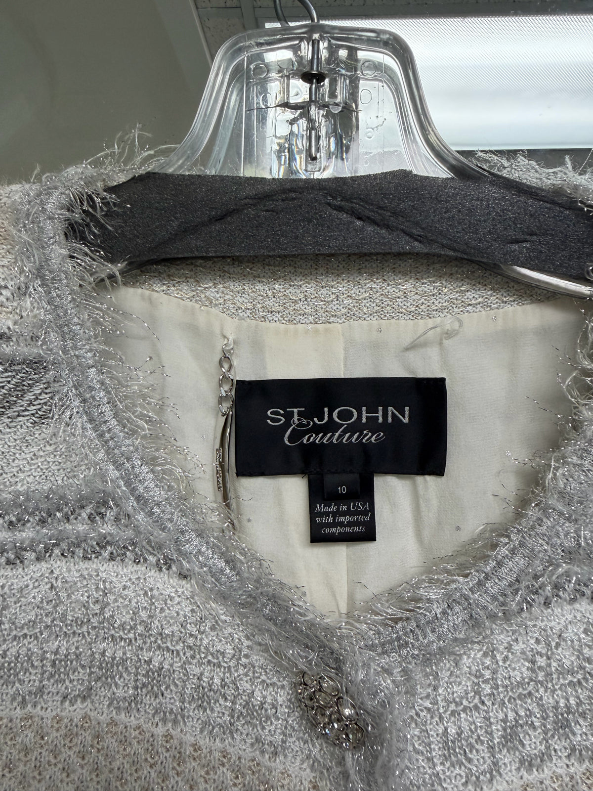 ST JOHN COUTURE TWEED METALLIC FRINGE SILVER JACKET SKIRT SET SIZE 10