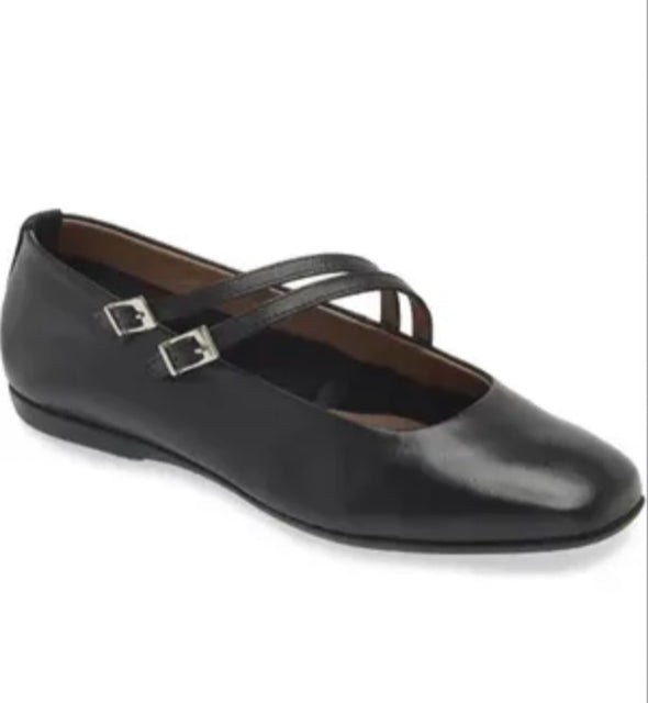 WONDER ASYMMETRIC DOUBLE STRAP LEATHER FLATS SIZE: 41