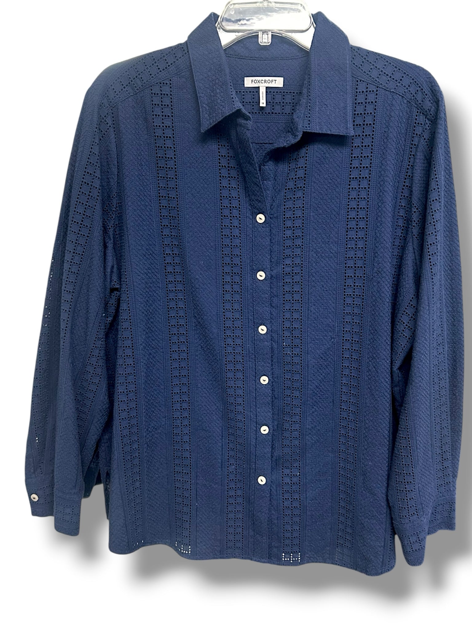 FOXCROFT EYELET NAVY BLUE ZOEY BUTTON DOWN COTTON BLOUSE SIZE 18