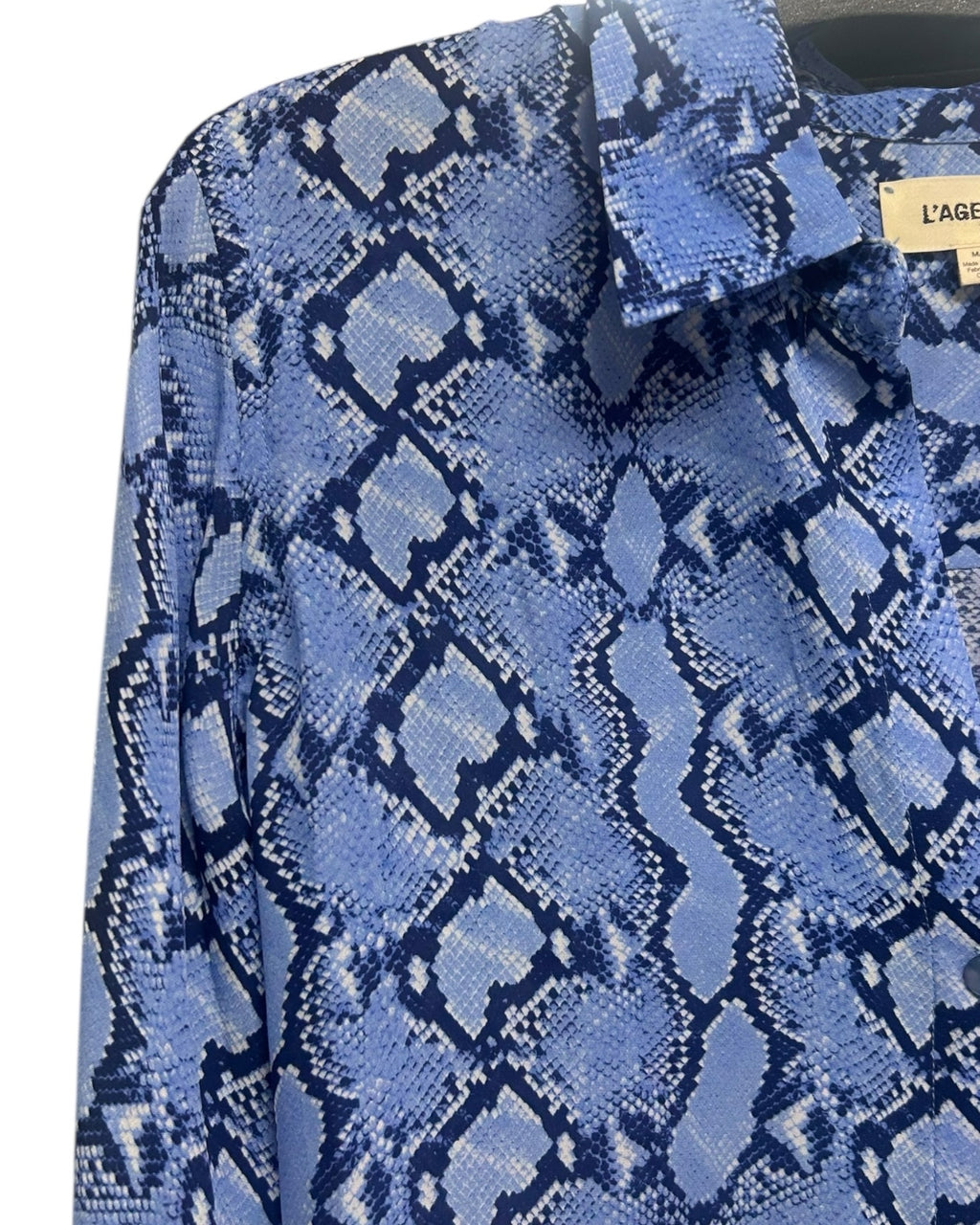 L'AGENCE NINA SILK BLOUSE PALOMA BLUE SNAKE PRINT SIZE MEDIUM