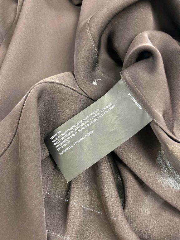 THEORY SUNAYA SILK MODERN BLOUSE SIZE: M