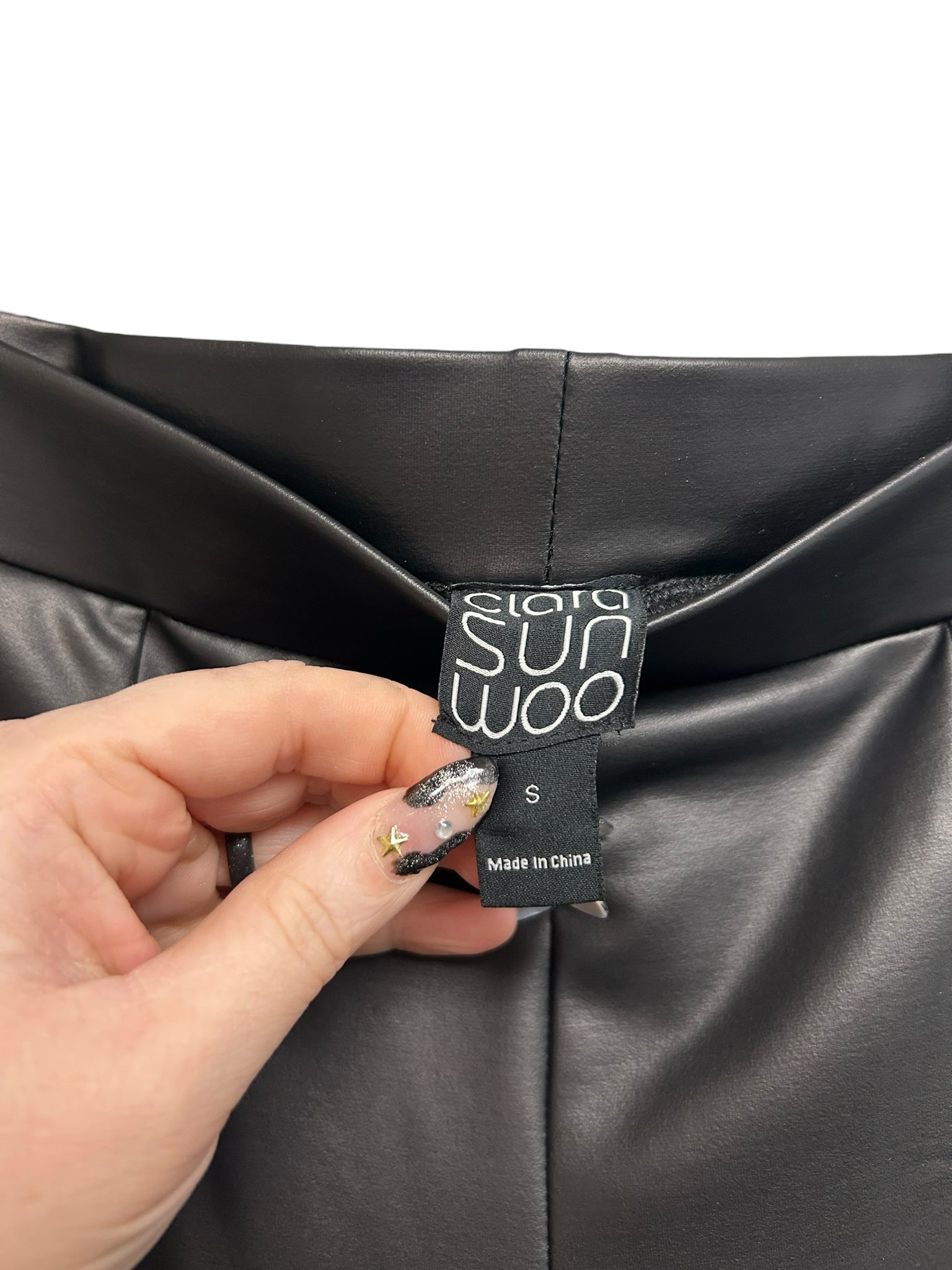 CIARA SUN WOO LIQUID LEATHER WIDE LEG PANT WITH PLEATED POCKETS SIZE SMALL - WEARHOUSE  CONSIGNMENT