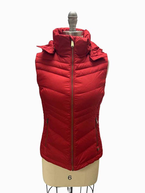 MICHAEL KORS DOWN HOODED VEST IN CHILI RED SIZE: XS