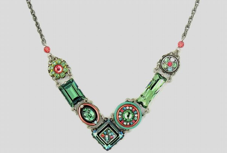 FIREFLY LA DOLCE VITAL CRYSTAL ERINITE GREEN V NECKLACE