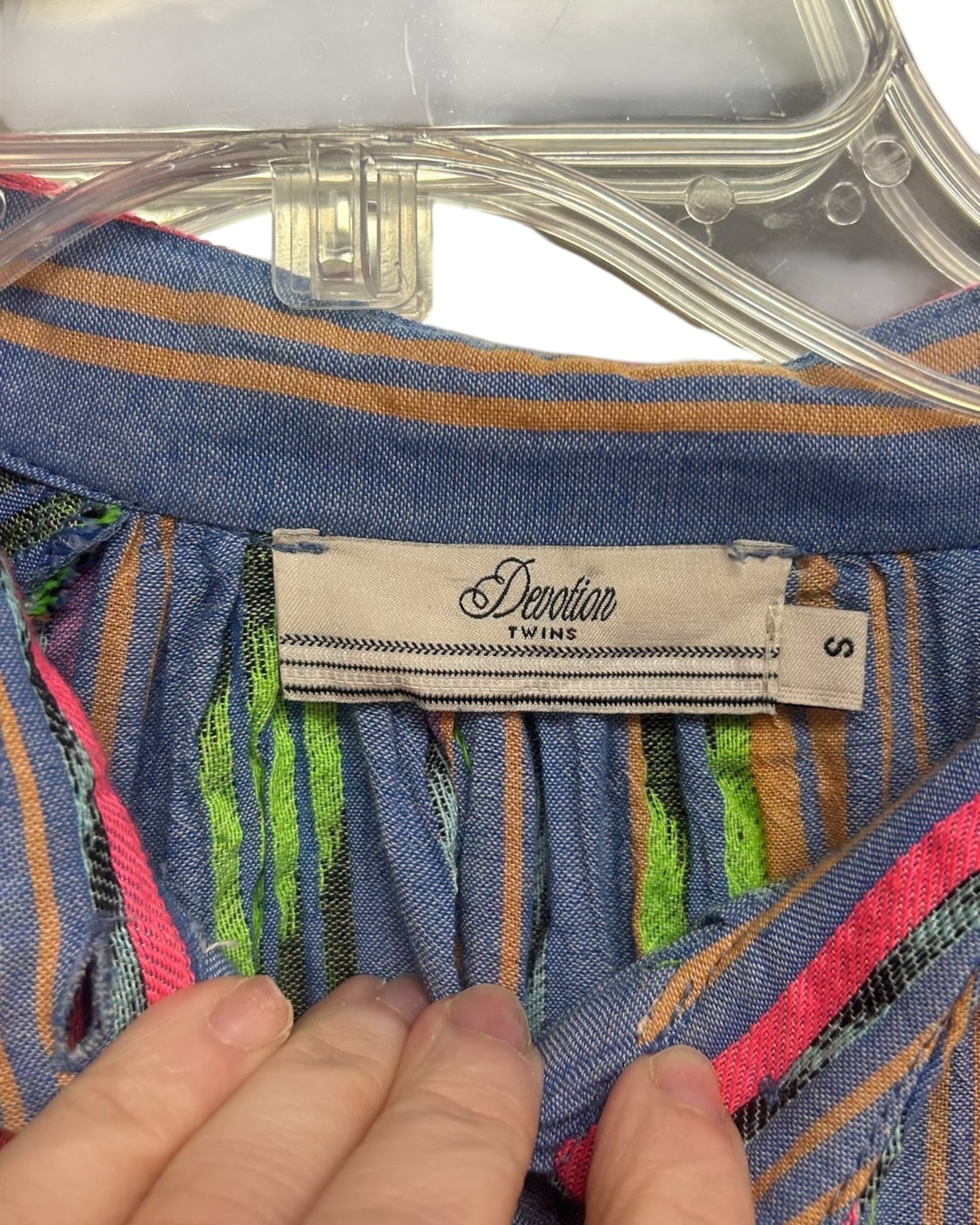 ANTHROPOLOGIE DEVOTION TWINS OPALIOS STRIPED NEON BLOUSE SIZE SMALL