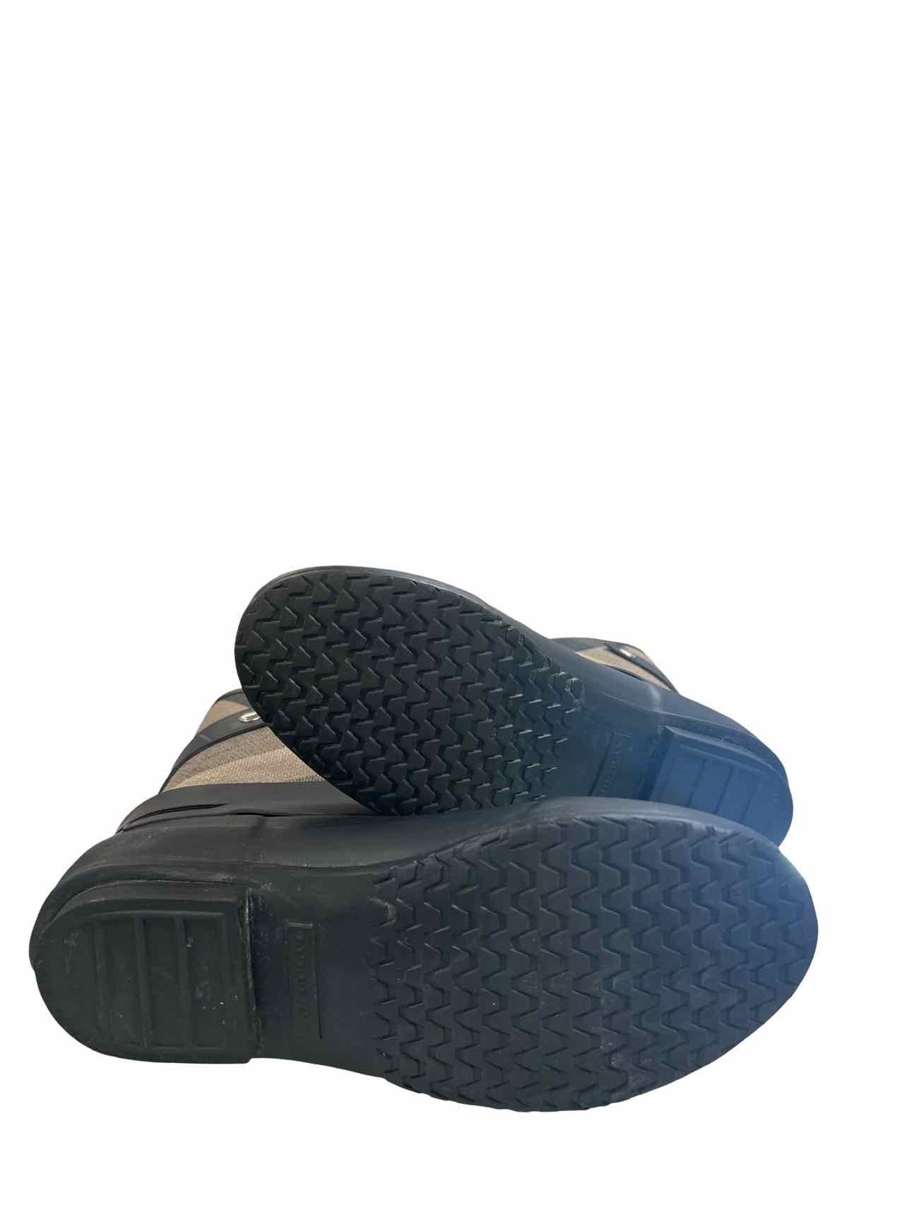 BURBERRY HOLLOWAY BUCKLE MATTE MID RAIN BOOT size: 38