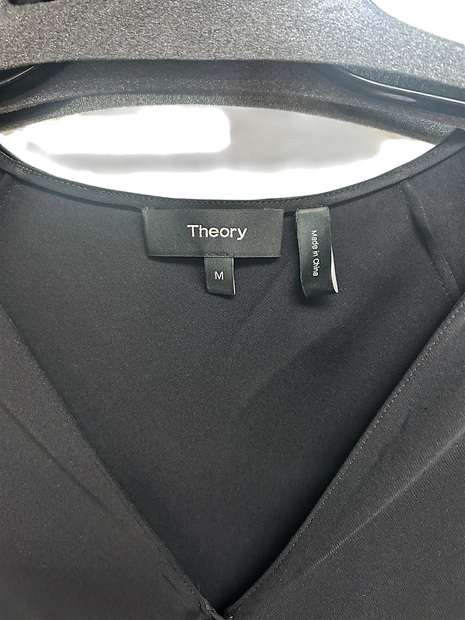 THEORY SILK BLEND BUTTON FRONT RUFFLE SLEEVE BLOUSE BLACK  SIZE MEDIUM