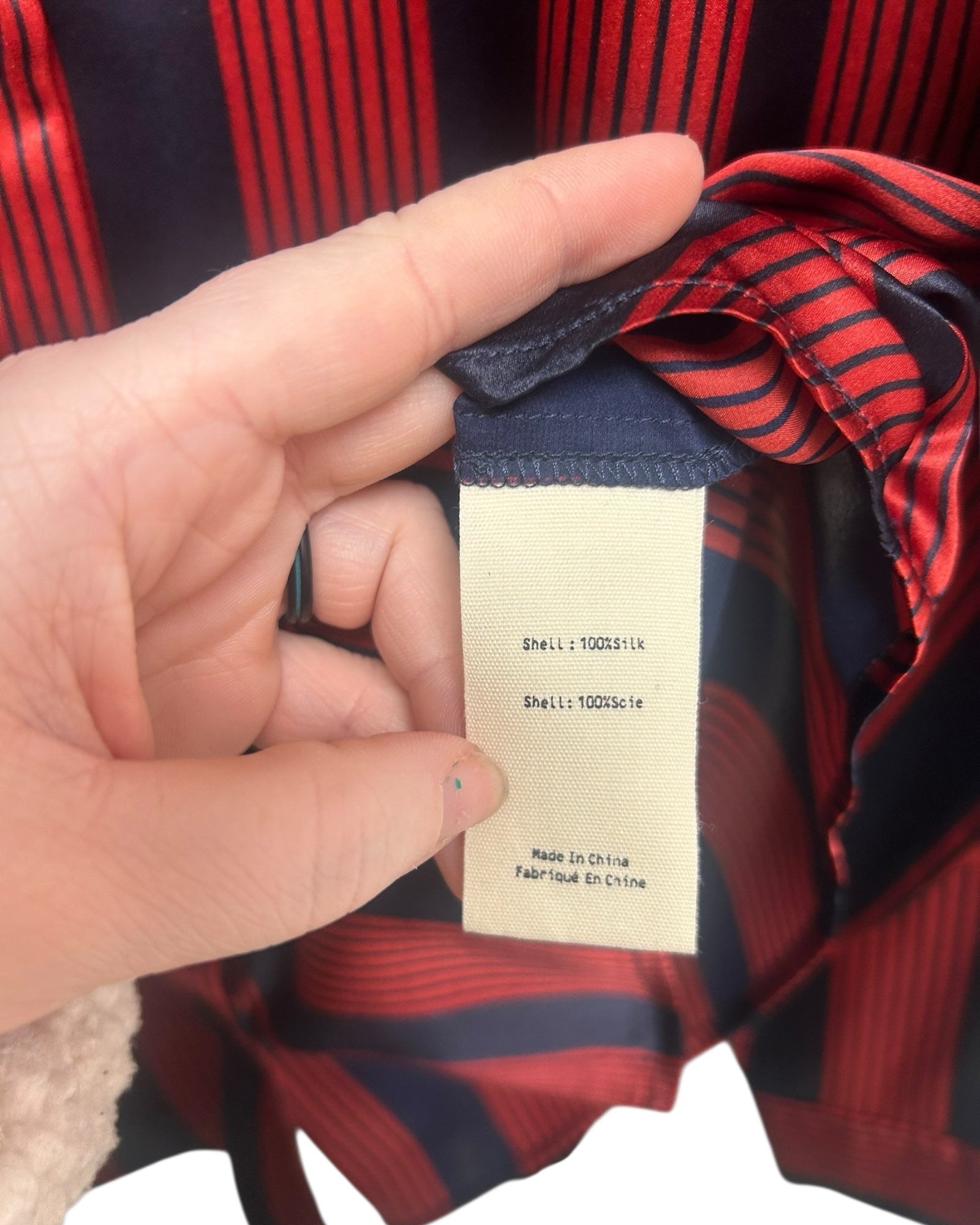 L'AGENCE TAYLOR SILK LONG SLEEVE RED BLUE STRIPED BUTTON DOWN BLOUSE SIZE LARGE