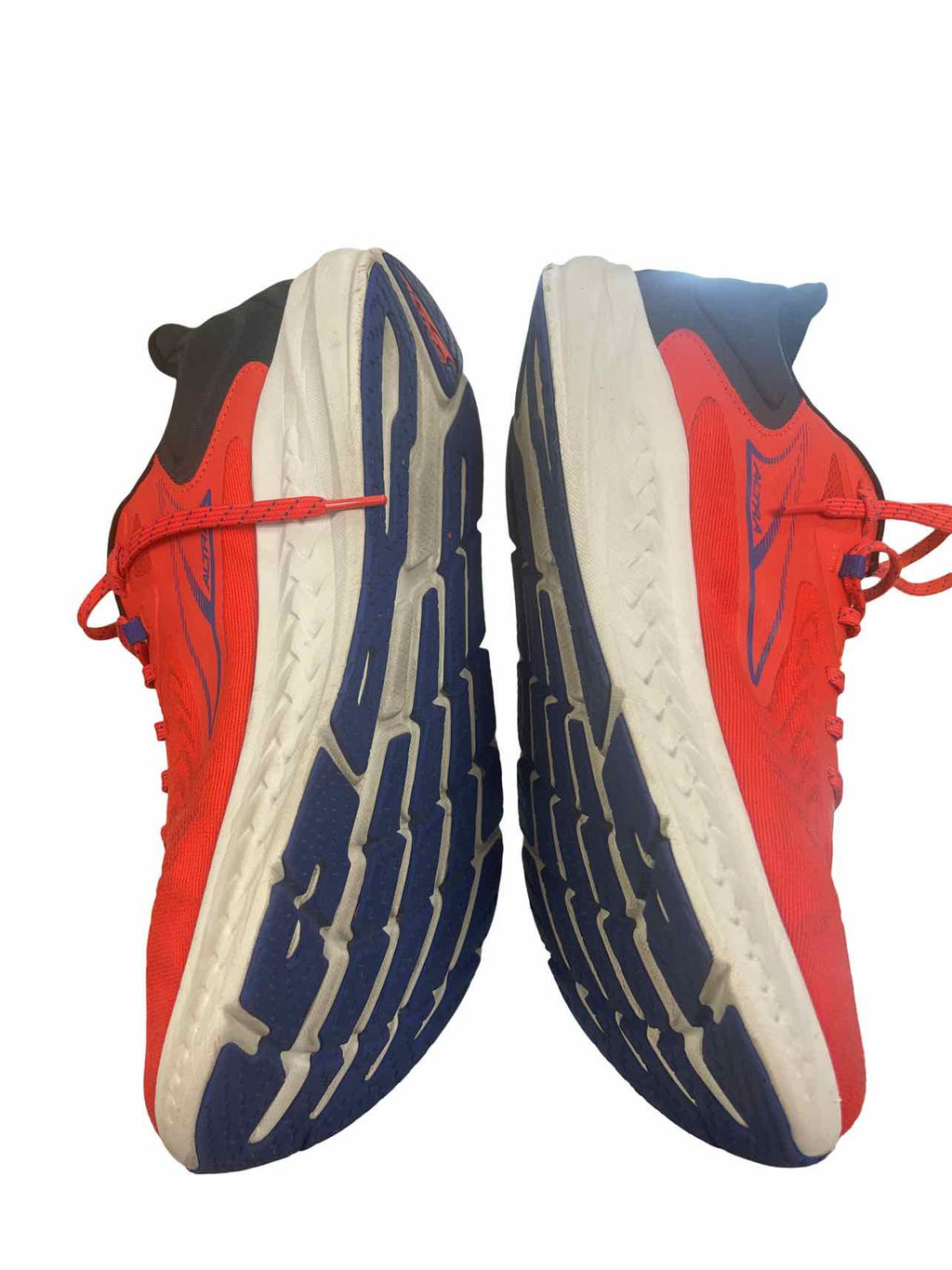 ALTRATORIN 7 ROAD RUNNING SNEAKER IN RED/BLACK SIZE: 12