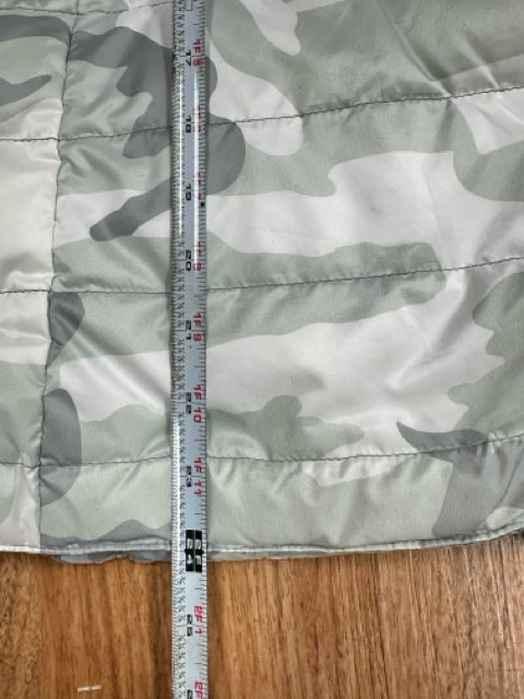 MY ANORAK NOTCH COLLAR SHORT SLEEVE PEWTER CAMO DOWN JACKET MEDIUM