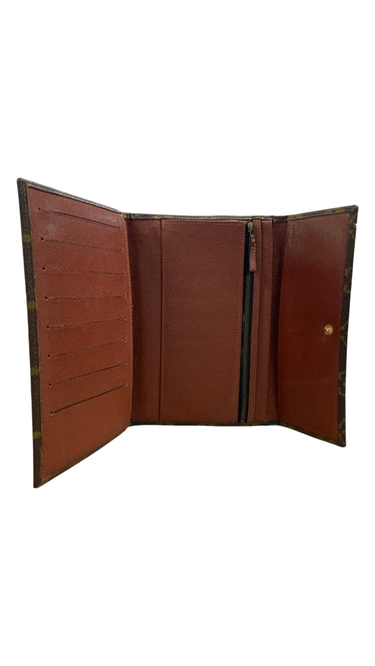 LOUIS VUITTON VINTAGE 1983 MONOGRAM CANVAS TRAVEL WALLET 833