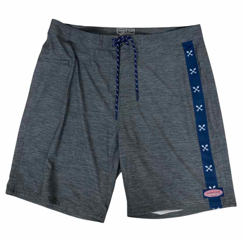 VINEYARD VINES GRAY PERFORMANCE BOARD SHORTS SIZE 38