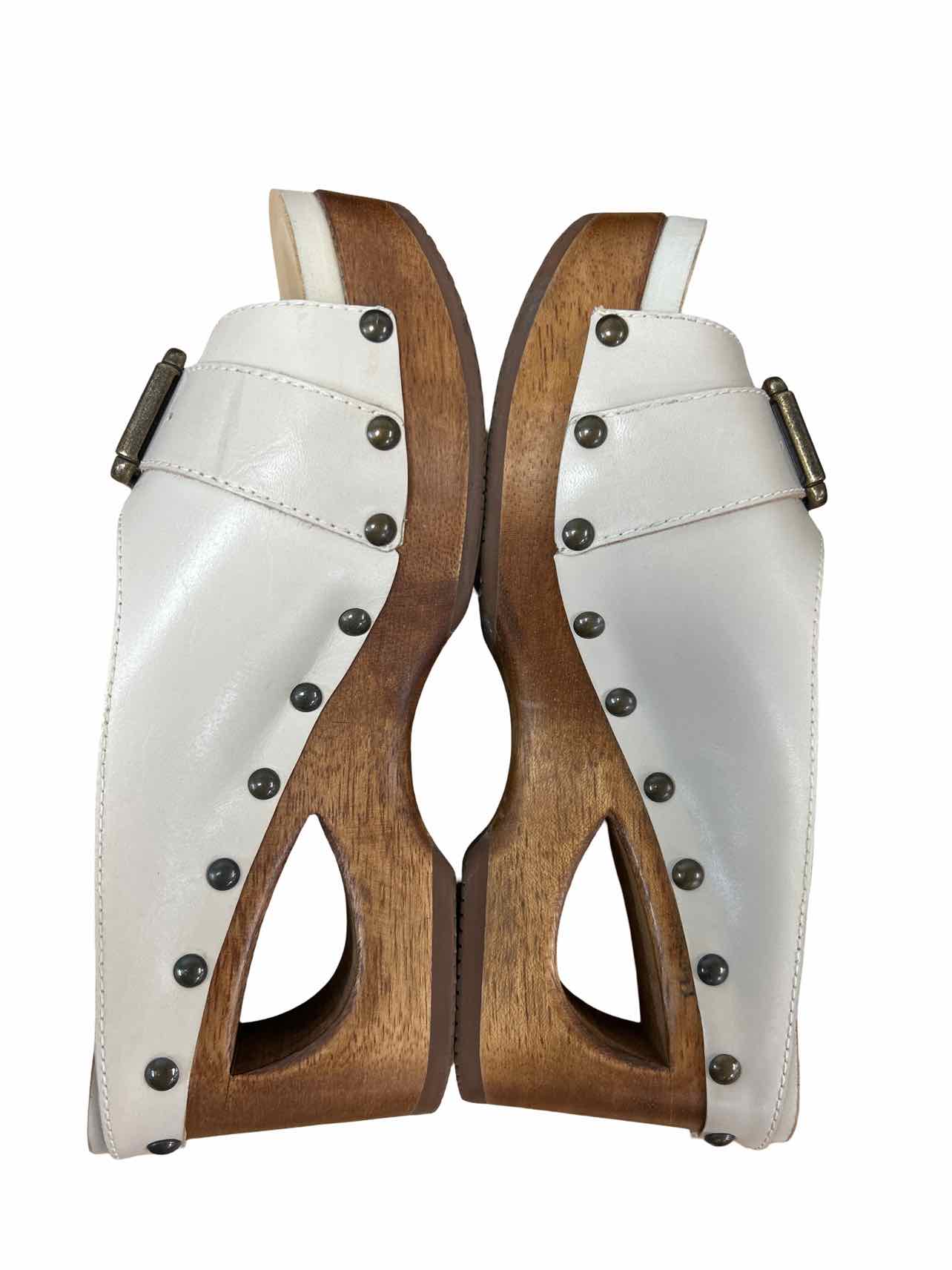 DANSKOADELINE BONE CALF PLATFORM SANDAL SIZE: 40