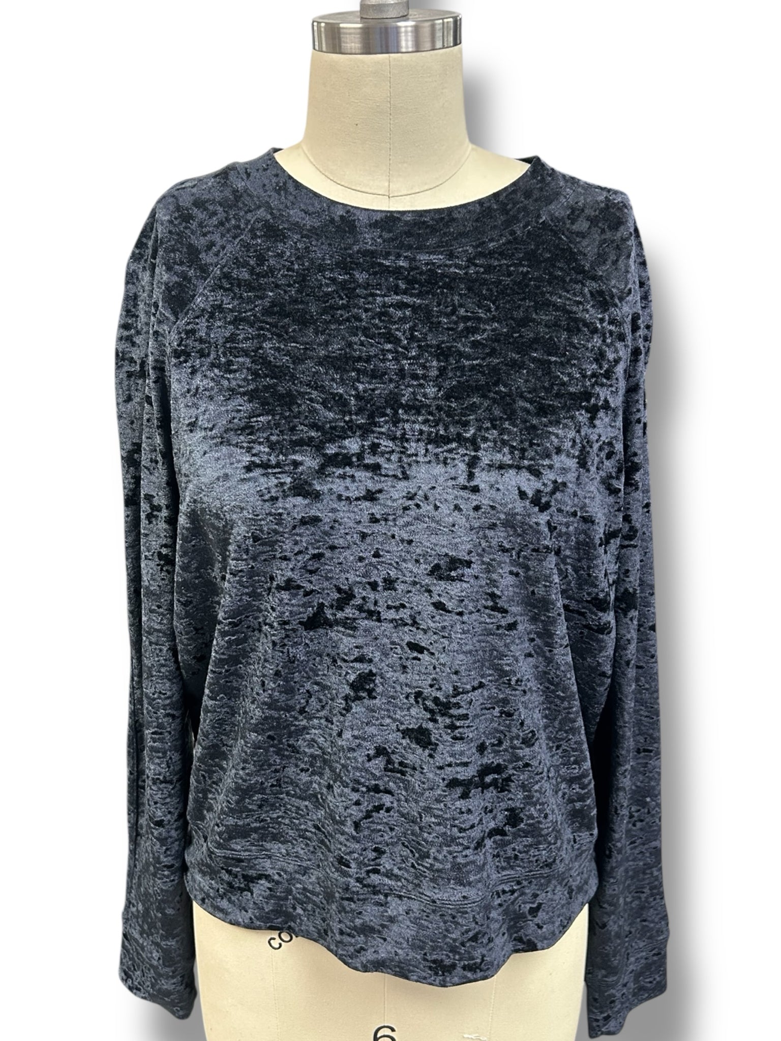 LULULEMON WARM DOWN CREWNECK CRUSHED VELVET LONG SLEEVE BLACK SIZE 10