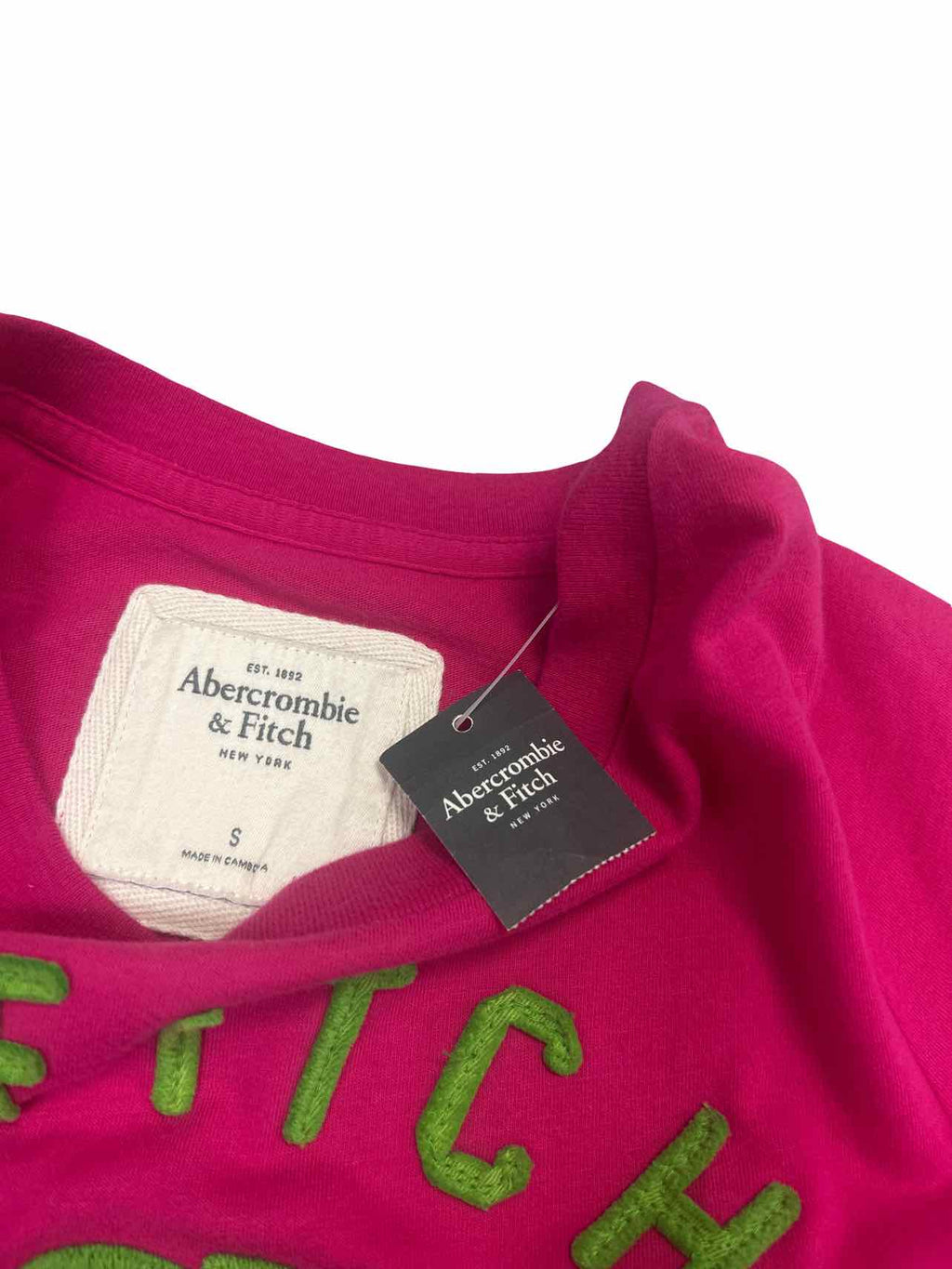 ABERCROMBIE NWT! Y2K LOGO BABY TEE SIZE: S