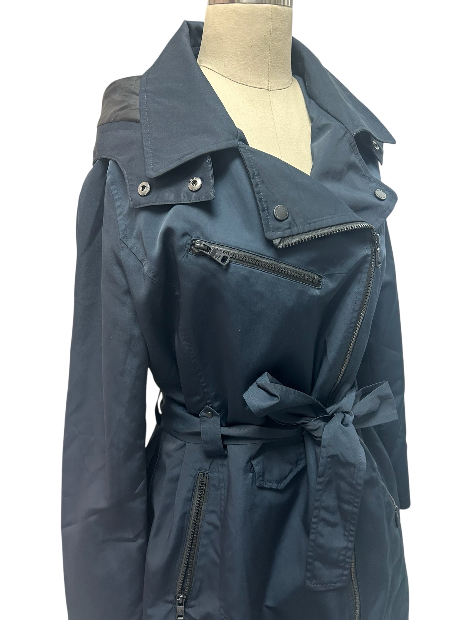 NEW AVEC LES FILLES NAVY  BELTED TRENCH COAT SIZE LARGE