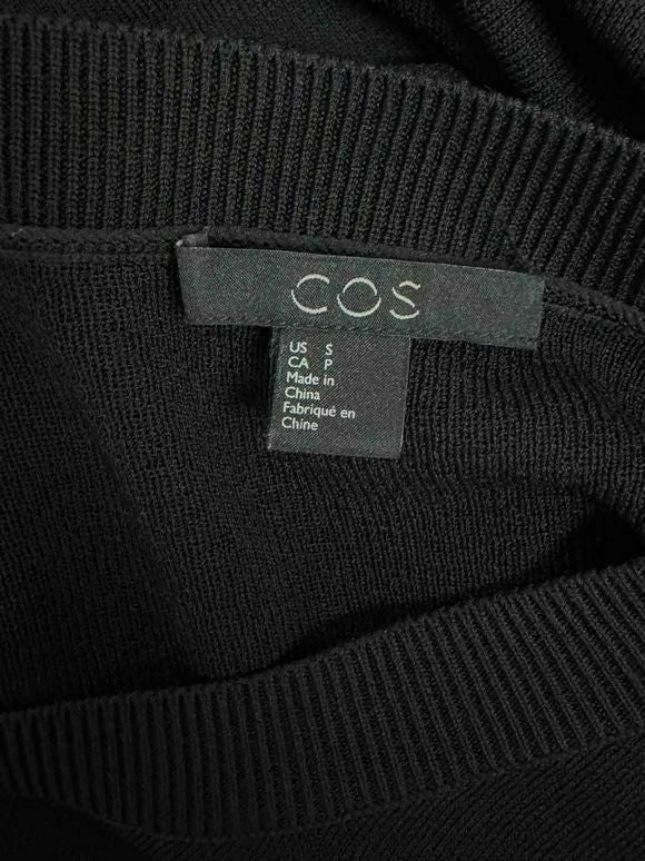 COS KNIT ASYMMETRICAL DRAPED SHORT SLEEVE BLACK TOP SIZE S