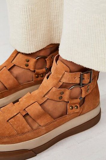 FREE PEOPLE  BODHI FISHER SNEAKER SANDAL SIZE: 10