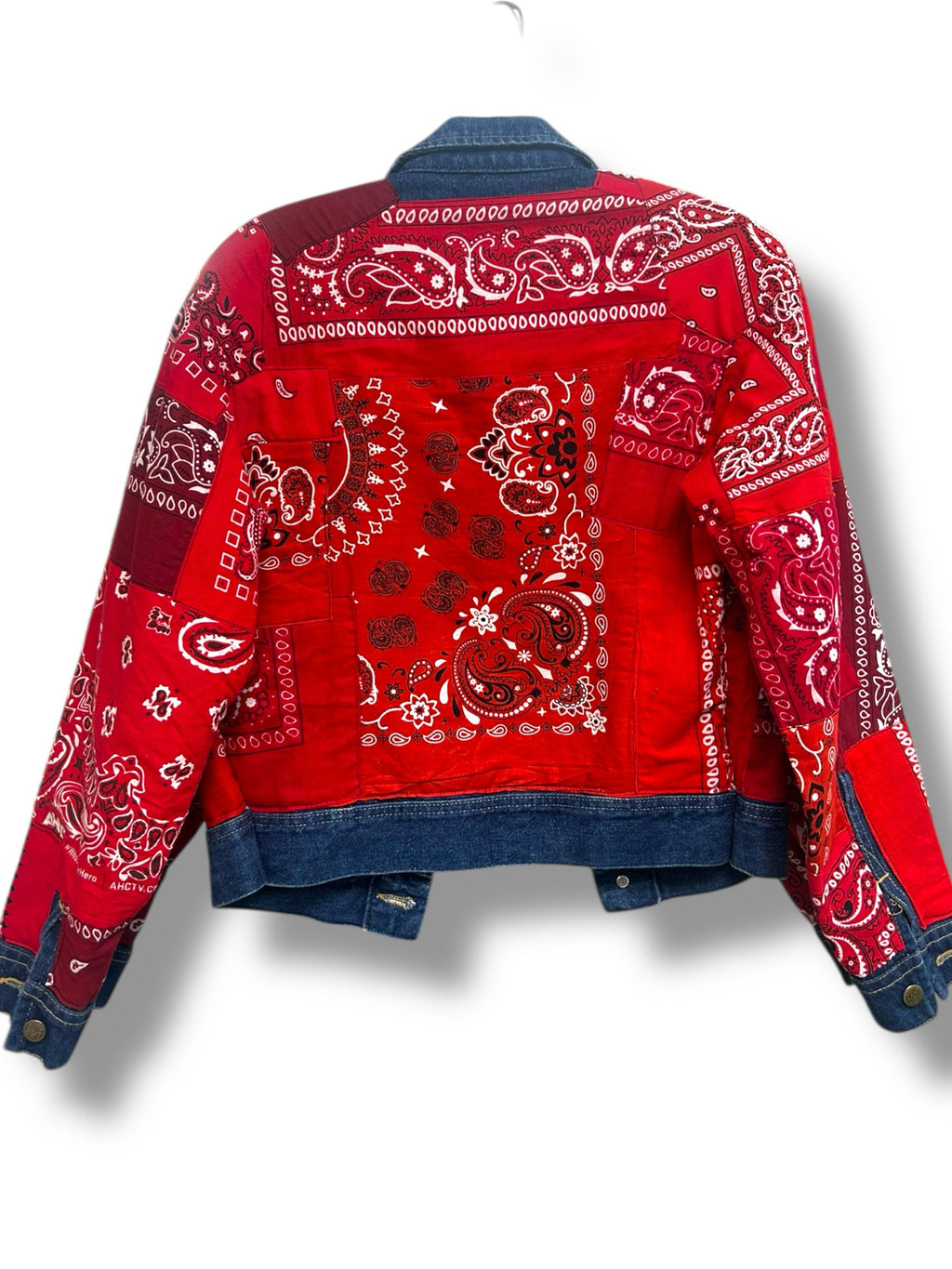URBAN RENEWAL LEE RED BANDANA PATCH DENIM REWORKED JACKET SIZE MEDIUM