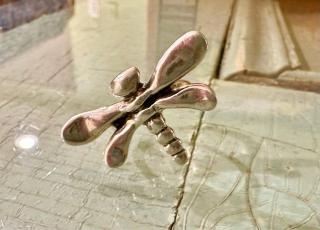 UNO DE 50  DRAGONFLY STATEMENT RING STERLING PLATED SIZE--------