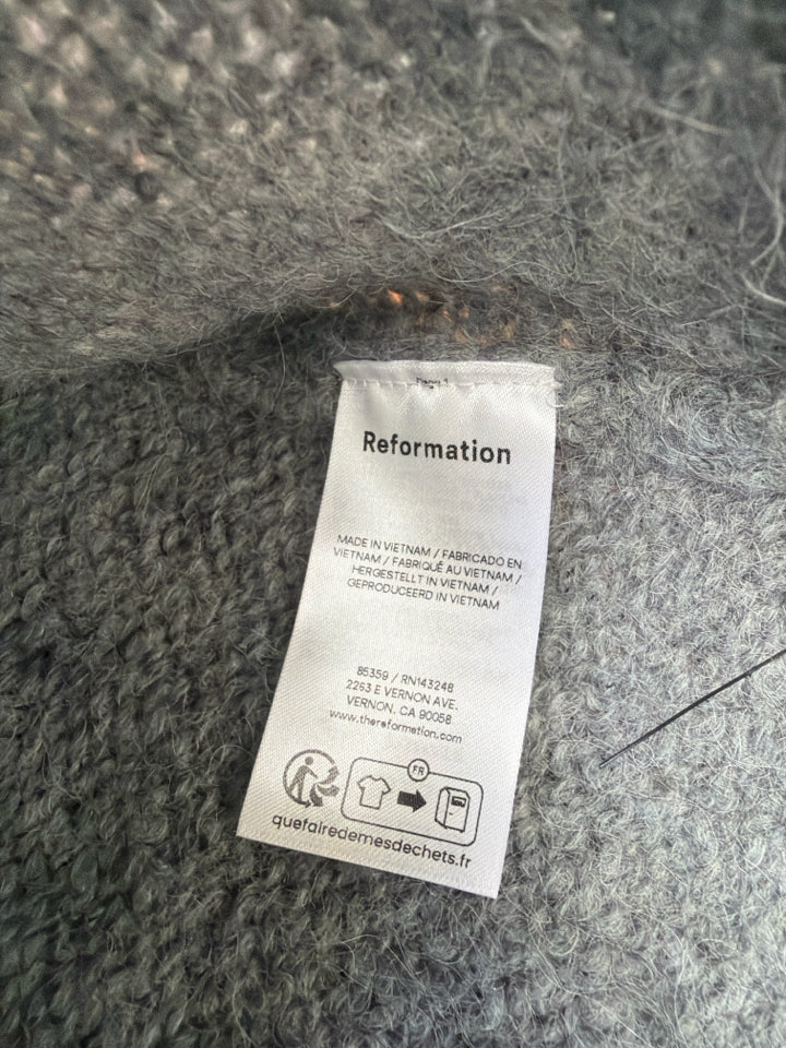 REFORMATION GROVE ALPACA TURTLENECK IN THUNDER SIZE XS
