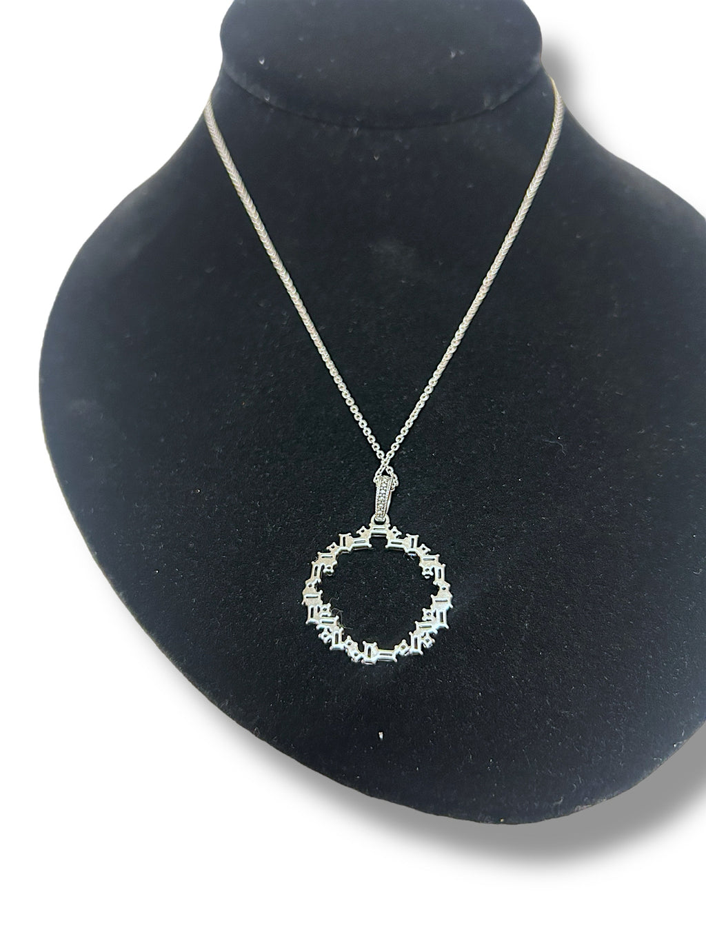 PANDORA SPARKLING ICE CUBE CIRCLE PENDANT SILVER